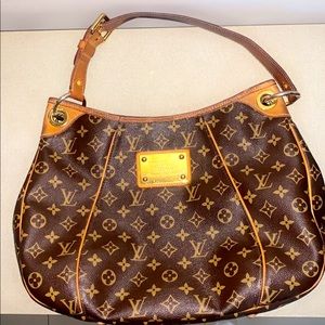 Louis Vuitton Galliera